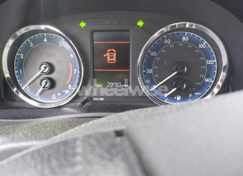 Photo 7 of 2019 Toyota Corolla LE (VIN 5YFBURHE9KP910269)