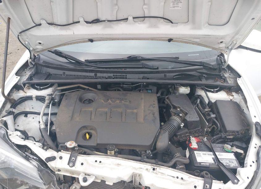 Photo 10 of 2019 Toyota Corolla LE (VIN 5YFBURHE9KP914998)