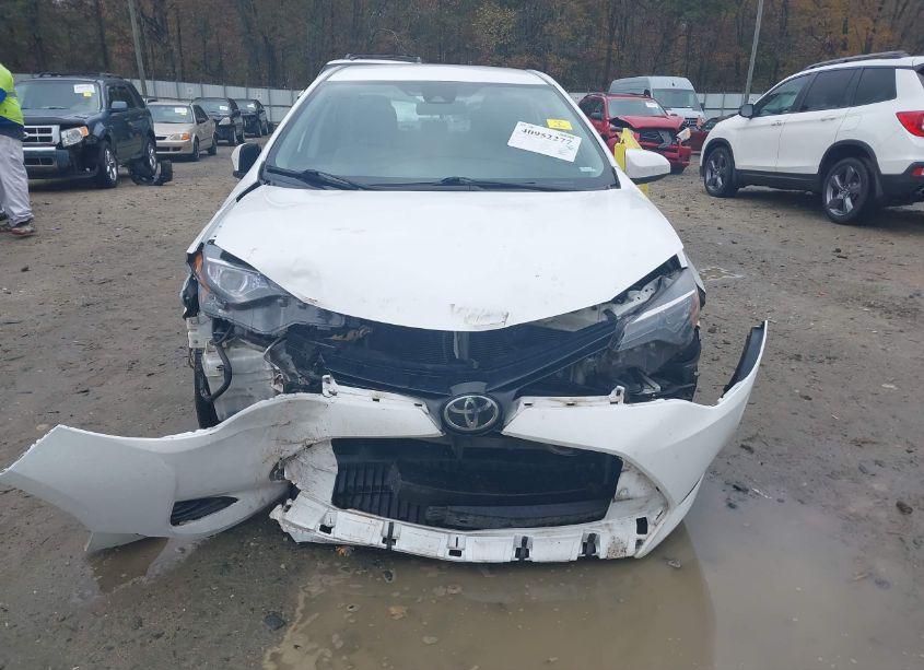 Photo 12 of 2019 Toyota Corolla LE (VIN 5YFBURHE9KP914998)