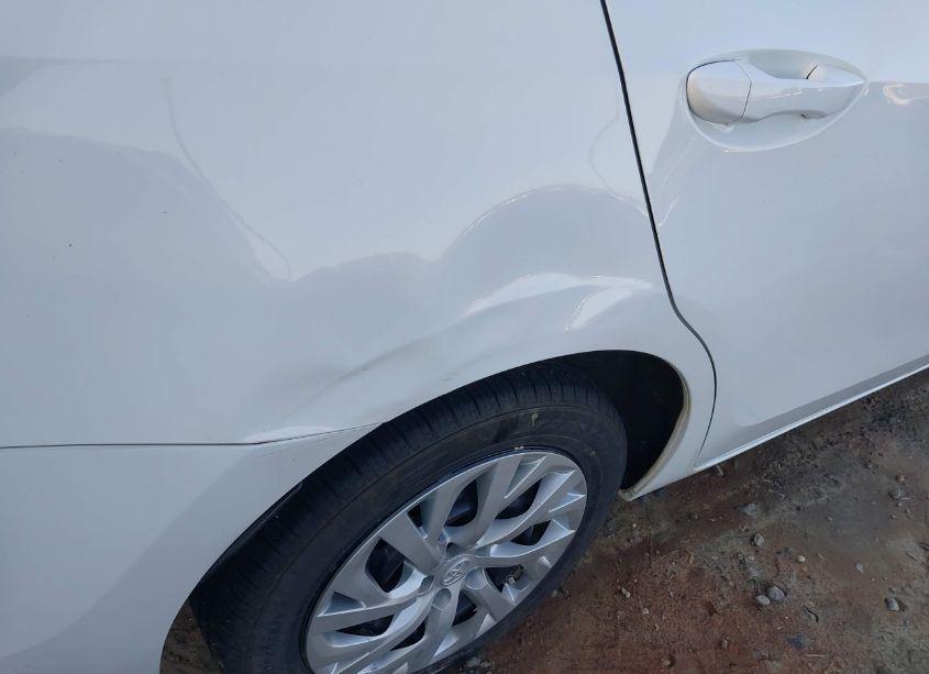 Photo 18 of 2019 Toyota Corolla LE (VIN 5YFBURHE9KP914998)