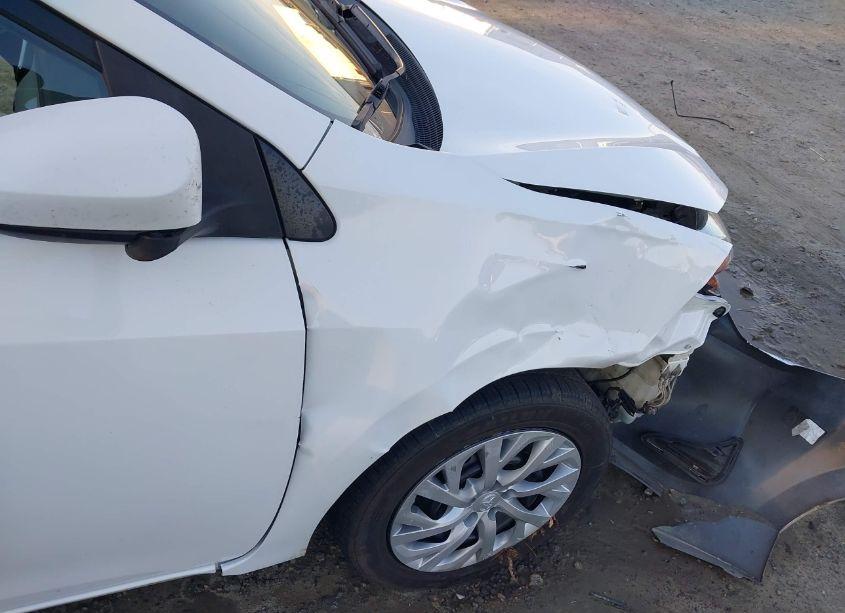 Photo 19 of 2019 Toyota Corolla LE (VIN 5YFBURHE9KP914998)