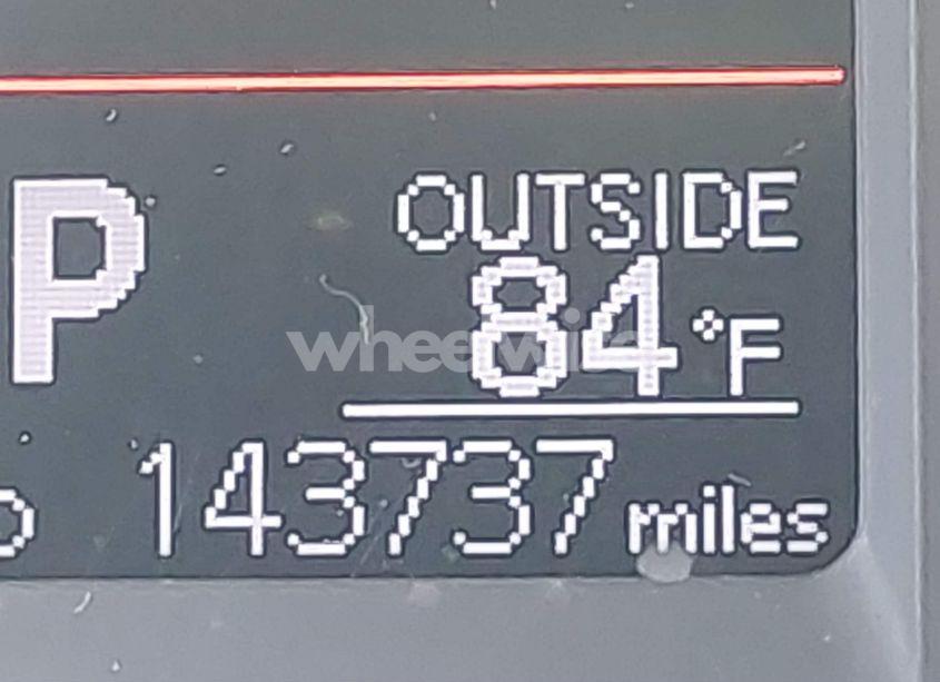 Photo 15 of 2019 Toyota Corolla LE (VIN 5YFBURHE9KP929601)