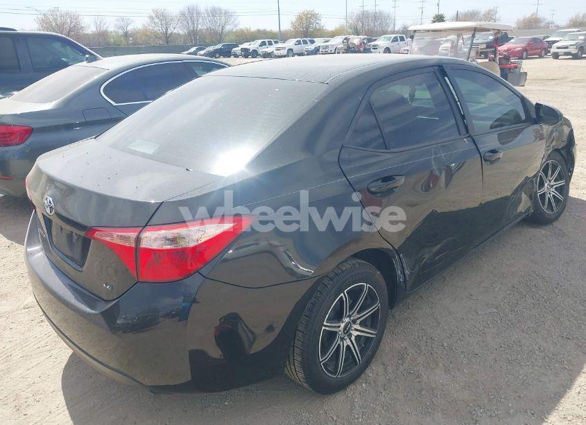 Photo 4 of 2019 Toyota Corolla LE (VIN 5YFBURHE9KP929601)