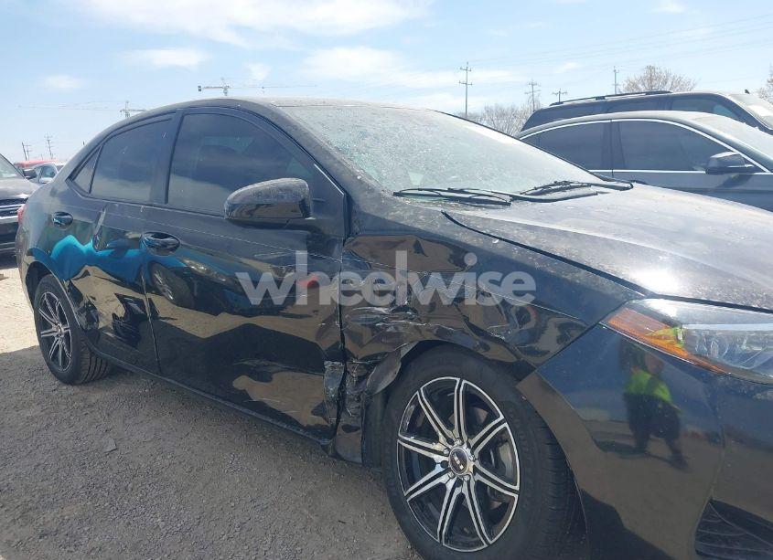 Photo 6 of 2019 Toyota Corolla LE (VIN 5YFBURHE9KP929601)