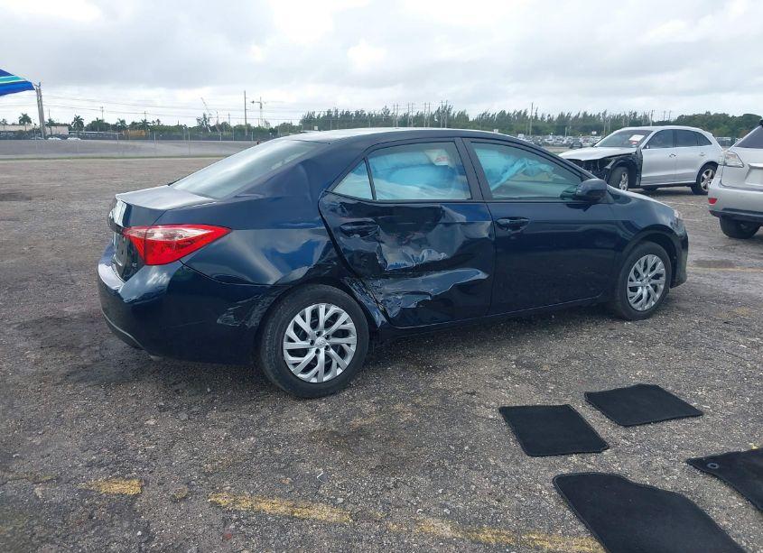 Photo 4 of 2019 Toyota Corolla LE (VIN 5YFBURHE9KP933440)