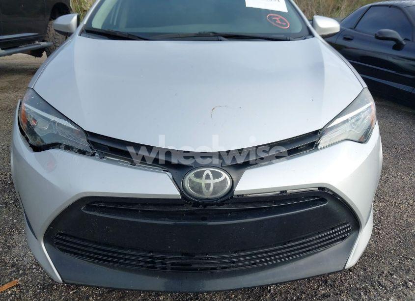 Photo 6 of 2019 Toyota Corolla LE (VIN 5YFBURHE9KP936029)