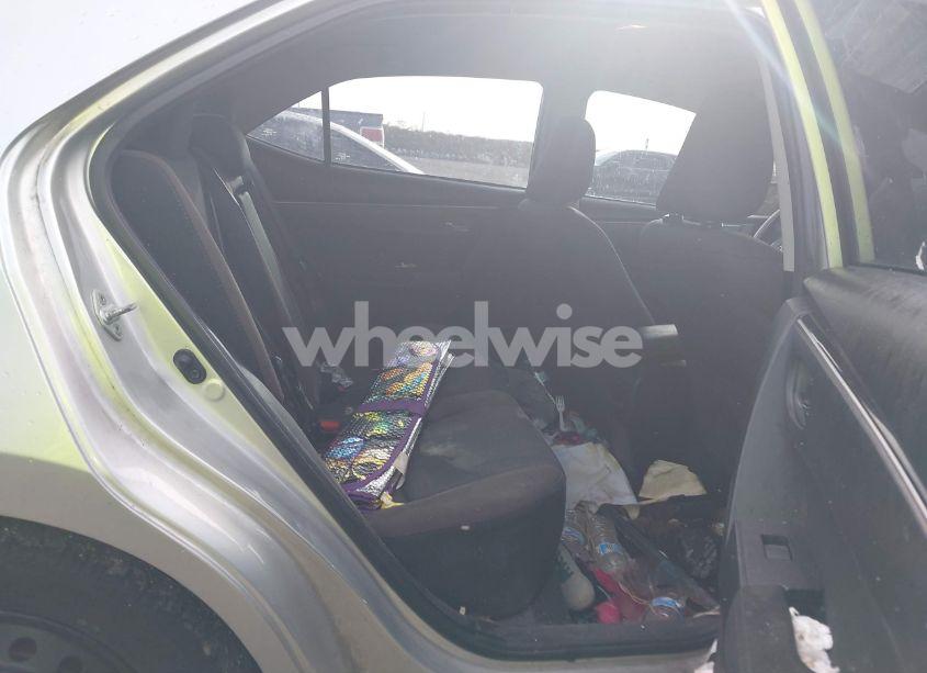 Photo 8 of 2019 Toyota Corolla LE (VIN 5YFBURHE9KP936029)