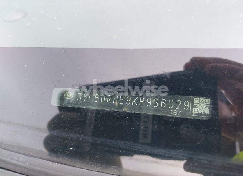 Photo 9 of 2019 Toyota Corolla LE (VIN 5YFBURHE9KP936029)