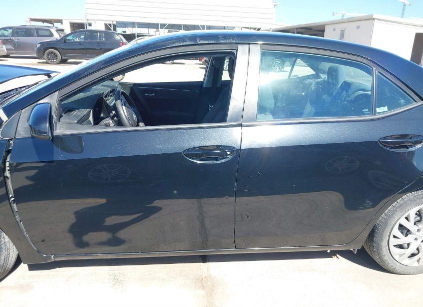 Photo 15 of 2019 Toyota Corolla LE (VIN 5YFBURHE9KP941117)