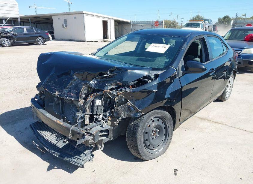 Photo 2 of 2019 Toyota Corolla LE (VIN 5YFBURHE9KP941117)