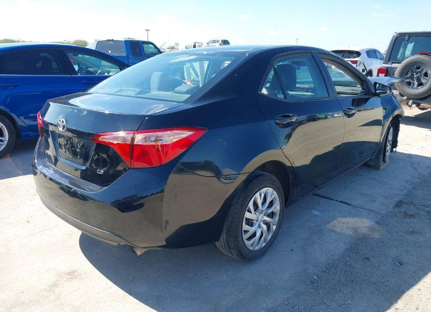 Photo 4 of 2019 Toyota Corolla LE (VIN 5YFBURHE9KP941117)