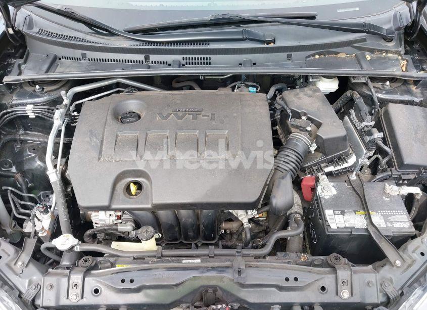 Photo 10 of 2019 Toyota Corolla LE (VIN 5YFBURHE9KP946155)