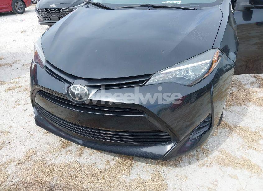 Photo 6 of 2019 Toyota Corolla LE (VIN 5YFBURHE9KP946155)