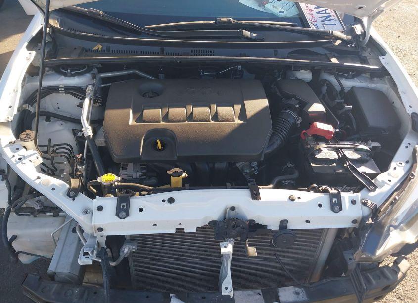 Photo 10 of 2014 Toyota Corolla L/LE/LE PLS/PRM/S/S PLS (VIN 5YFBURHEXEP041167)