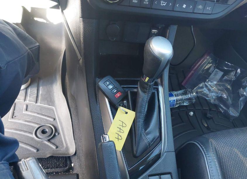 Photo 11 of 2014 Toyota Corolla L/LE/LE PLS/PRM/S/S PLS (VIN 5YFBURHEXEP041167)