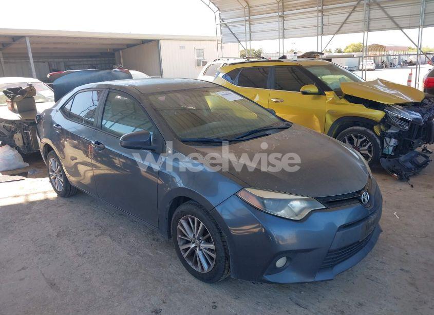 2014 Toyota Corolla LE PLUS (VIN 5YFBURHEXEP048233) main photo