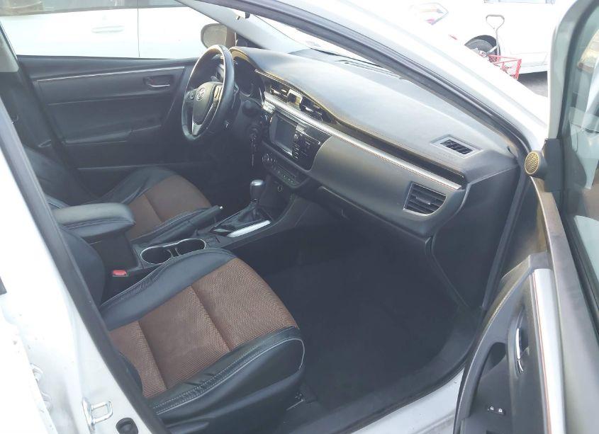 Photo 5 of 2014 Toyota Corolla S PLUS (VIN 5YFBURHEXEP051004)