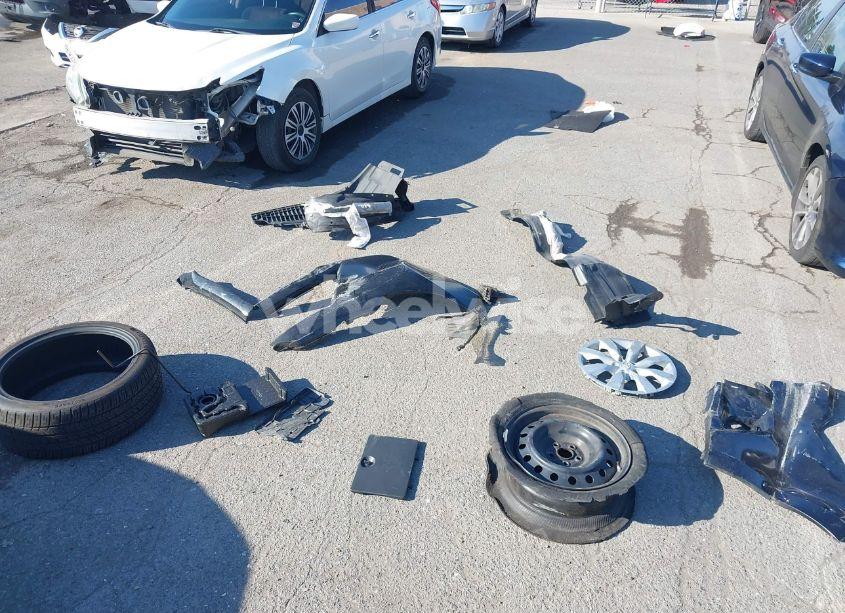 Photo 12 of 2014 Toyota Corolla LE (VIN 5YFBURHEXEP052055)