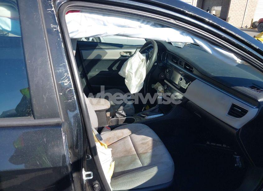 Photo 5 of 2014 Toyota Corolla LE (VIN 5YFBURHEXEP052055)