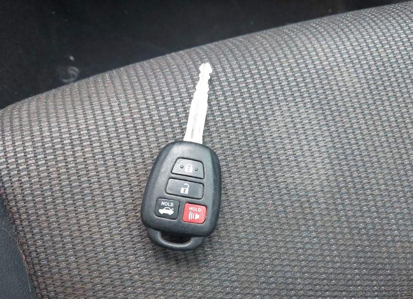 Photo 11 of 2014 Toyota Corolla S PLUS (VIN 5YFBURHEXEP066005)