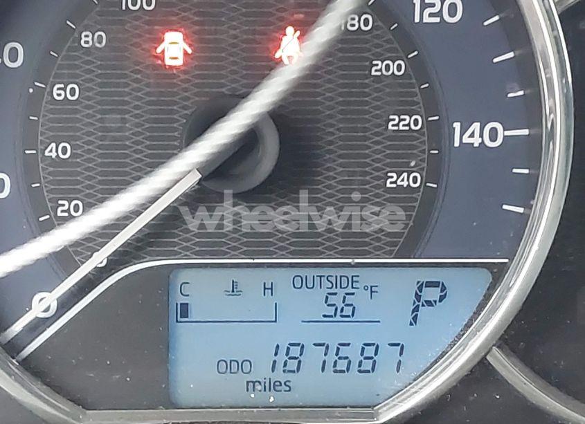 Photo 15 of 2014 Toyota Corolla L (VIN 5YFBURHEXEP077862)