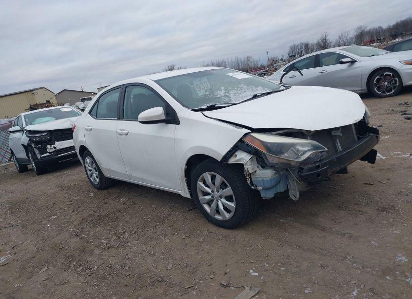 2014 Toyota Corolla LE (VIN 5YFBURHEXEP092118) main photo
