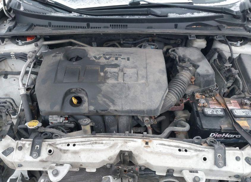 Photo 10 of 2014 Toyota Corolla LE (VIN 5YFBURHEXEP092118)