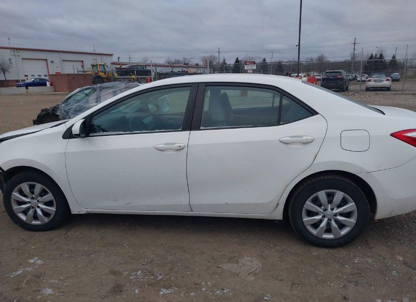 Photo 15 of 2014 Toyota Corolla LE (VIN 5YFBURHEXEP092118)
