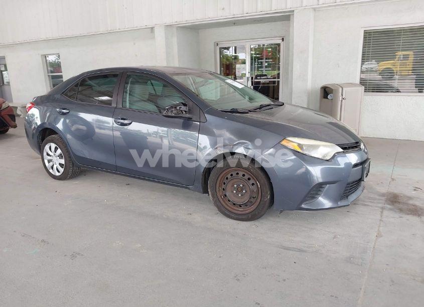 2014 Toyota Corolla LE (VIN 5YFBURHEXEP106034) main photo
