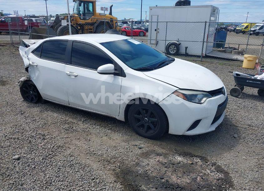 2014 Toyota Corolla L (VIN 5YFBURHEXEP106521) main photo