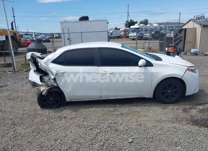 Photo 14 of 2014 Toyota Corolla L (VIN 5YFBURHEXEP106521)