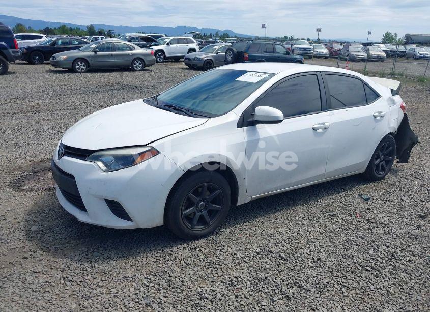 Photo 2 of 2014 Toyota Corolla L (VIN 5YFBURHEXEP106521)