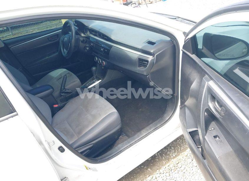 Photo 5 of 2014 Toyota Corolla L (VIN 5YFBURHEXEP106521)