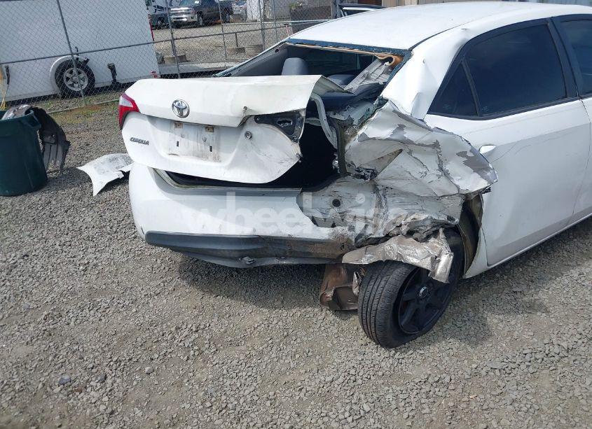 Photo 6 of 2014 Toyota Corolla L (VIN 5YFBURHEXEP106521)