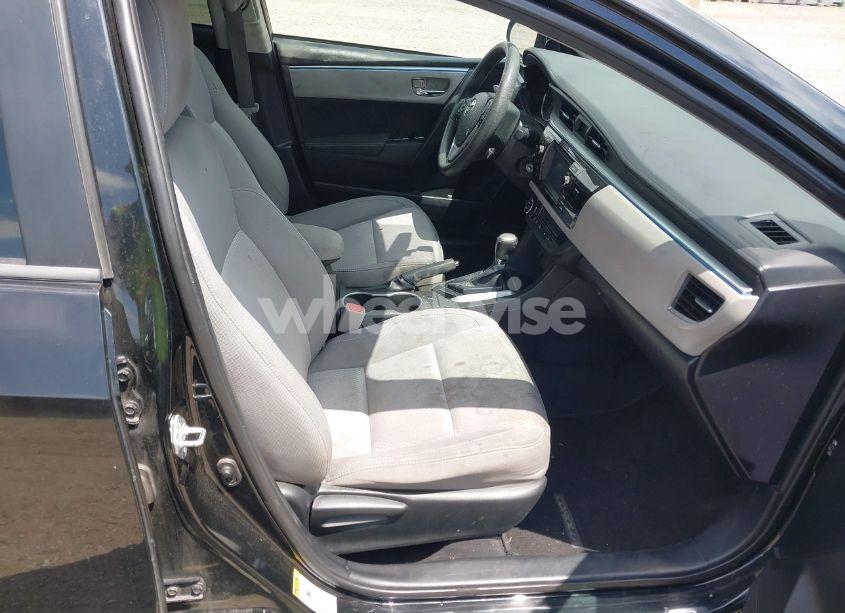 Photo 5 of 2015 Toyota Corolla LE (VIN 5YFBURHEXFP184931)