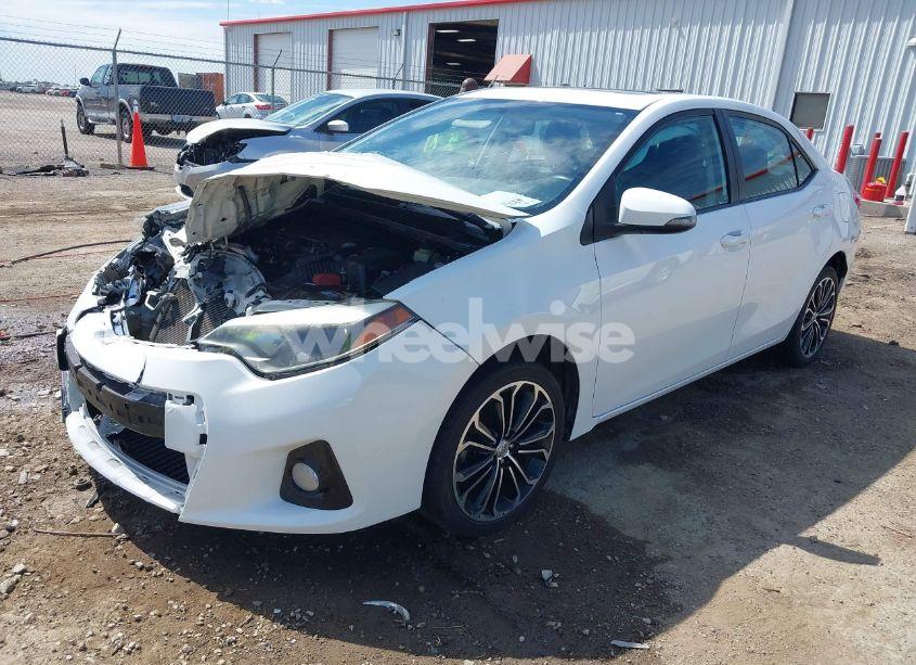 Photo 2 of 2015 Toyota Corolla L/LE/LE PLUS/LE PREMIUM/S/S PLUS/S PREMIUM (VIN 5YFBURHEXFP197887)