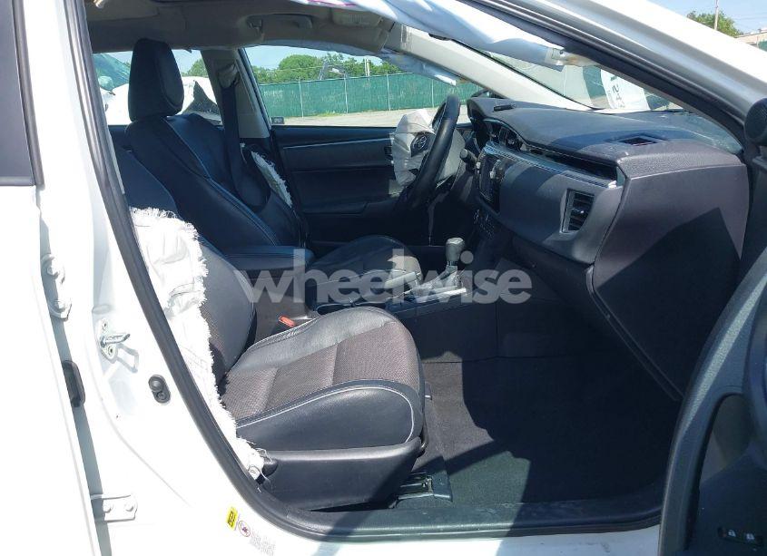 Photo 5 of 2015 Toyota Corolla L/LE/LE PLUS/LE PREMIUM/S/S PLUS/S PREMIUM (VIN 5YFBURHEXFP197887)