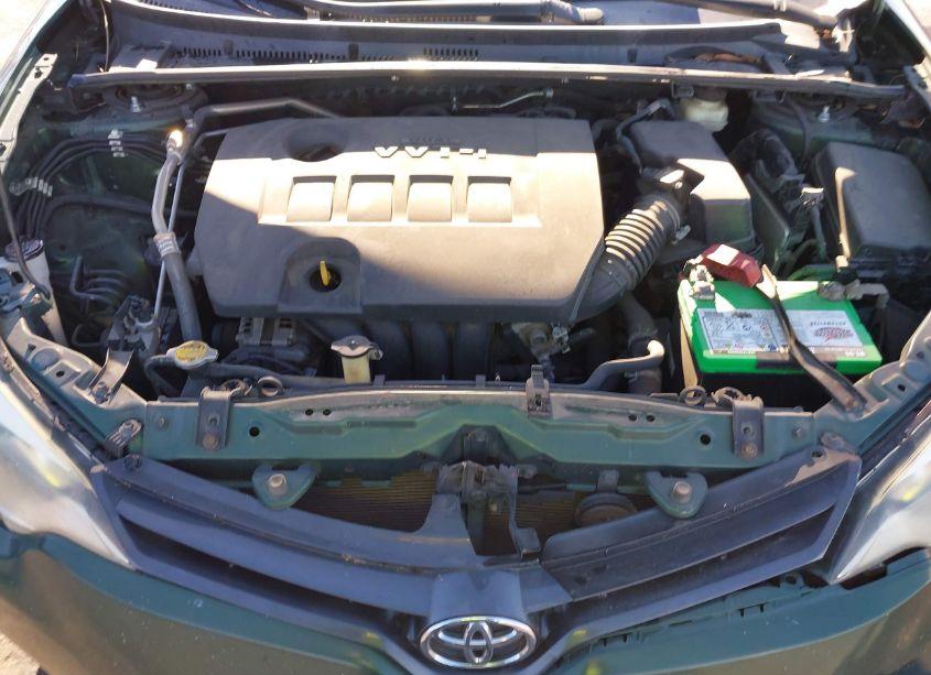 Photo 10 of 2015 Toyota Corolla LE (VIN 5YFBURHEXFP207964)