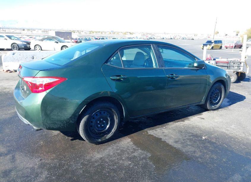 Photo 4 of 2015 Toyota Corolla LE (VIN 5YFBURHEXFP207964)
