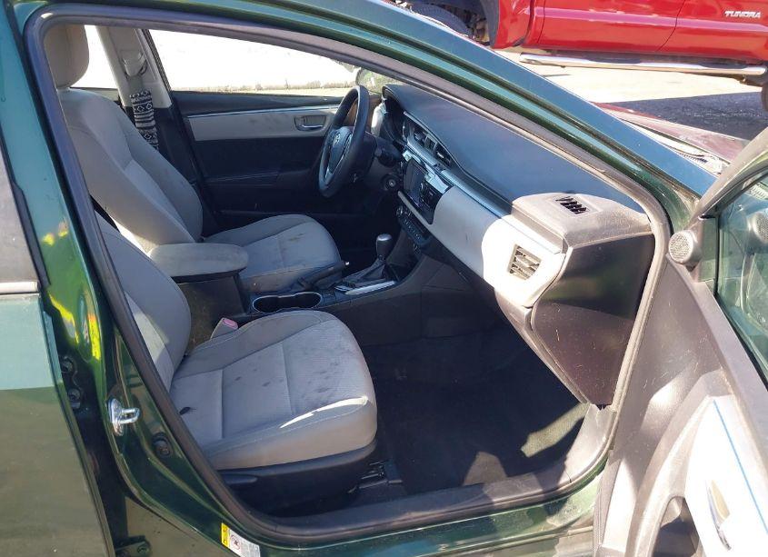 Photo 5 of 2015 Toyota Corolla LE (VIN 5YFBURHEXFP207964)