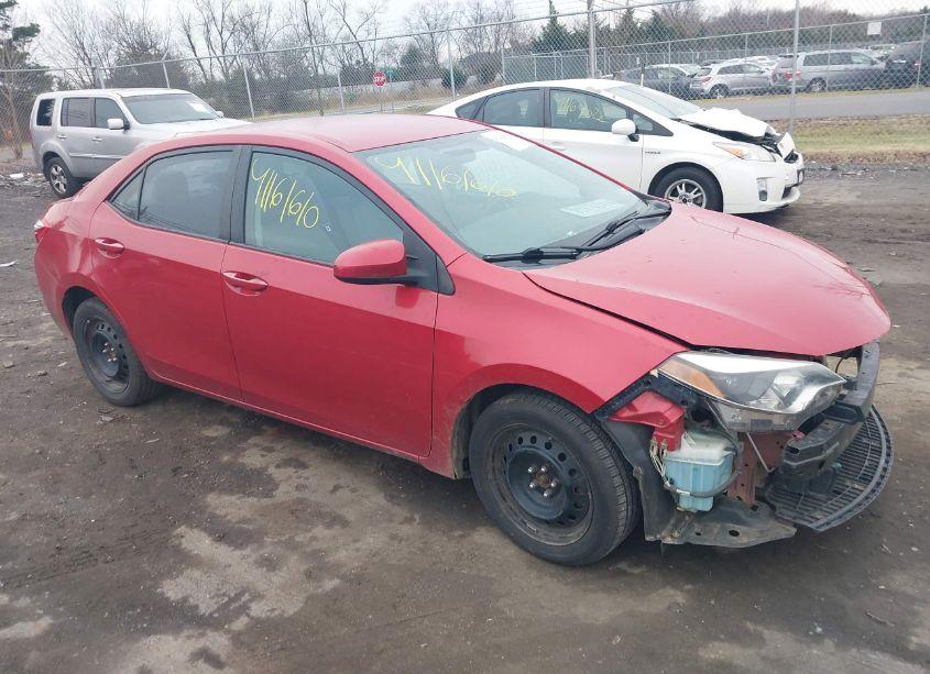 2015 Toyota Corolla LE (VIN 5YFBURHEXFP223176) main photo