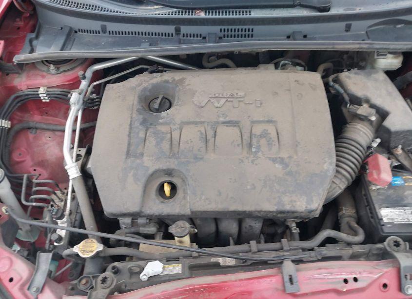 Photo 10 of 2015 Toyota Corolla LE (VIN 5YFBURHEXFP223176)