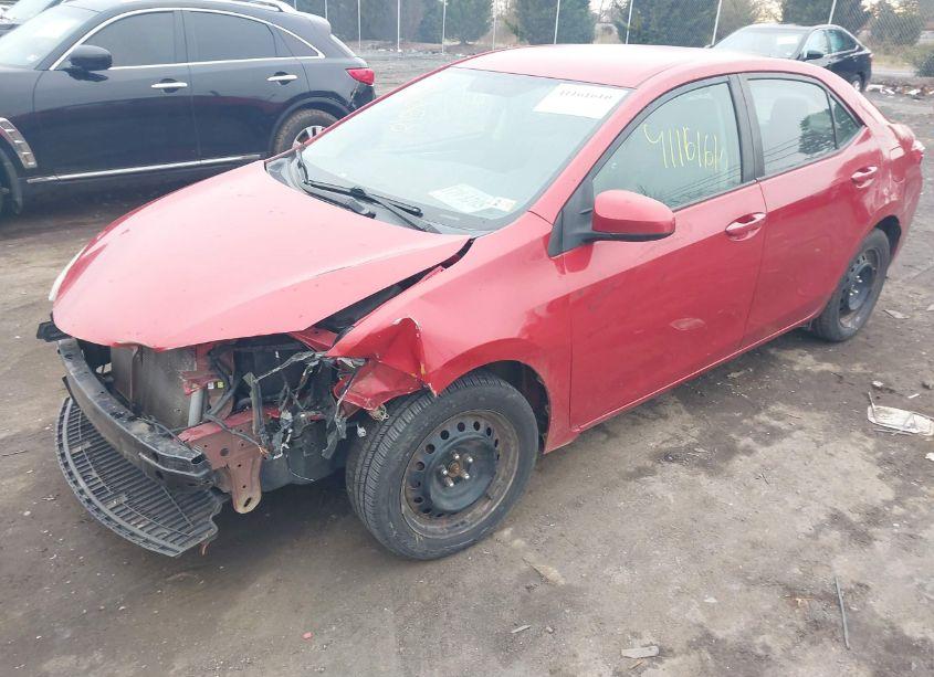 Photo 2 of 2015 Toyota Corolla LE (VIN 5YFBURHEXFP223176)