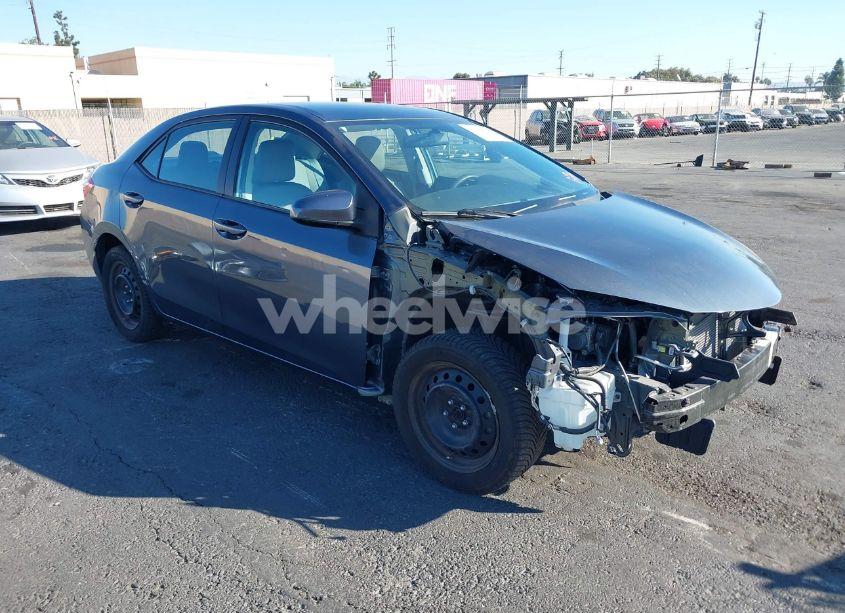 2015 Toyota Corolla LE (VIN 5YFBURHEXFP236719) main photo