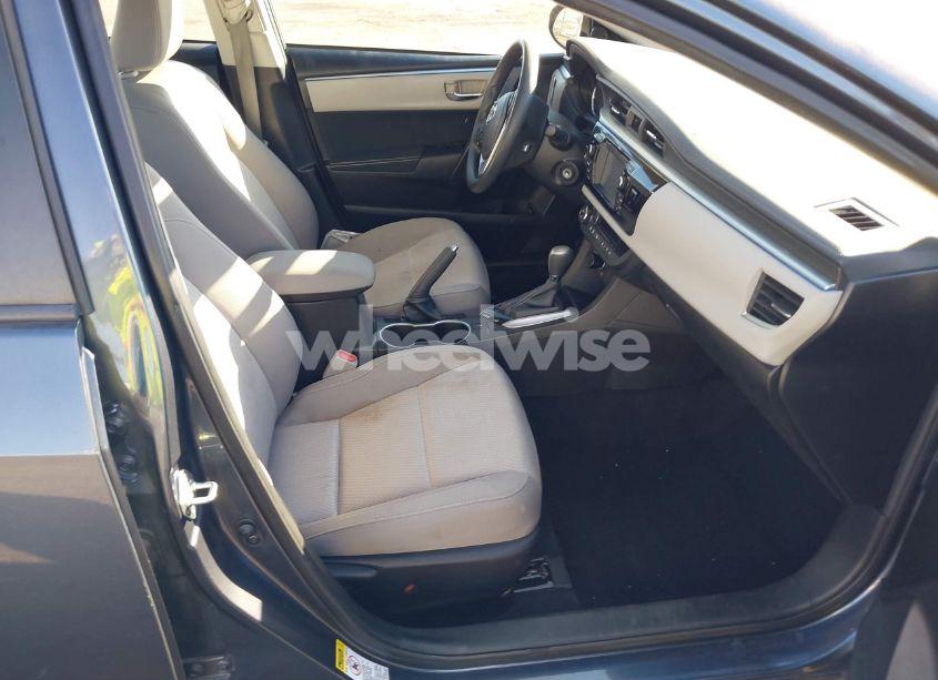 Photo 5 of 2015 Toyota Corolla LE (VIN 5YFBURHEXFP236719)