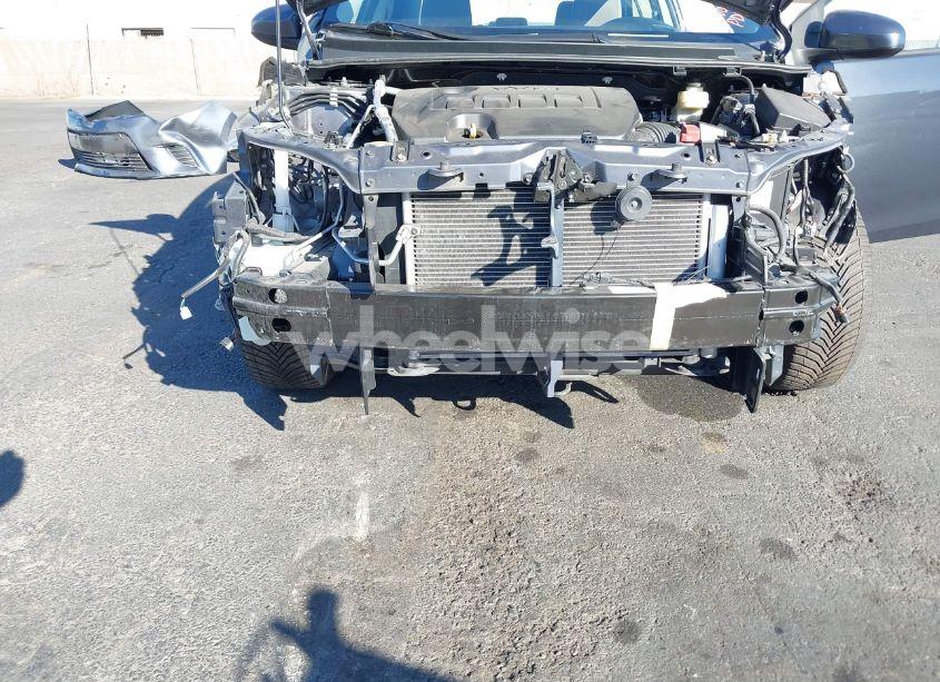 Photo 6 of 2015 Toyota Corolla LE (VIN 5YFBURHEXFP236719)