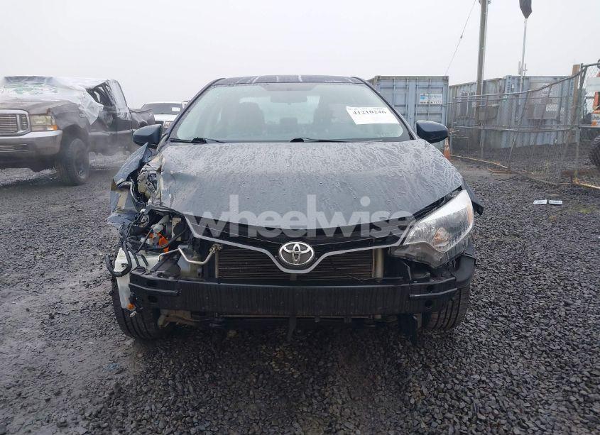 Photo 13 of 2015 Toyota Corolla LE (VIN 5YFBURHEXFP244755)