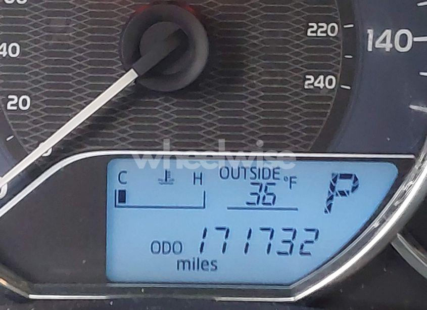 Photo 16 of 2015 Toyota Corolla LE (VIN 5YFBURHEXFP244755)