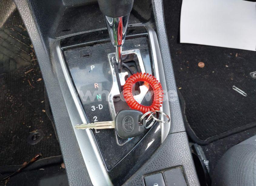 Photo 11 of 2015 Toyota Corolla L (VIN 5YFBURHEXFP260177)