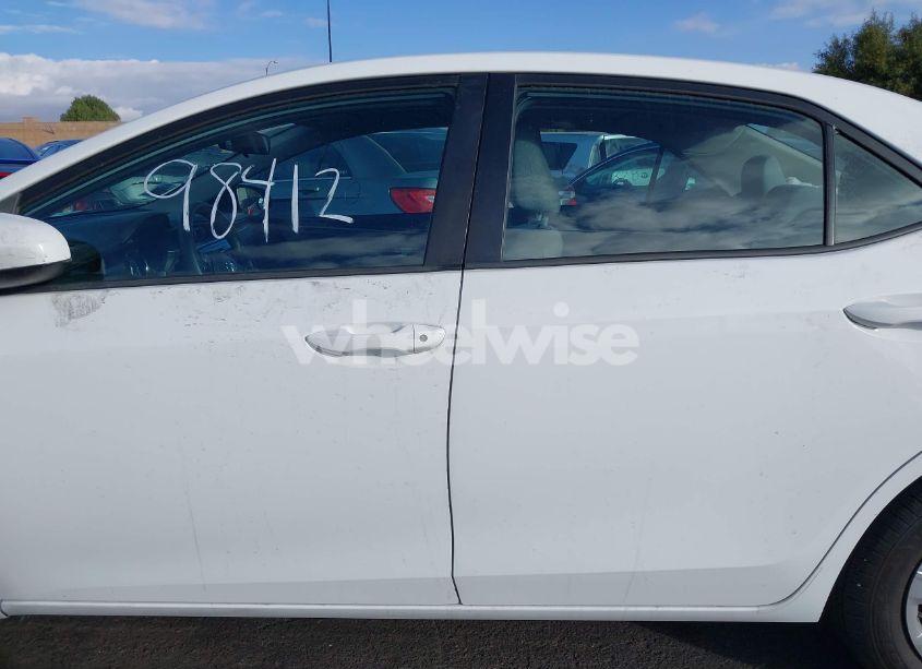 Photo 14 of 2015 Toyota Corolla L (VIN 5YFBURHEXFP260177)